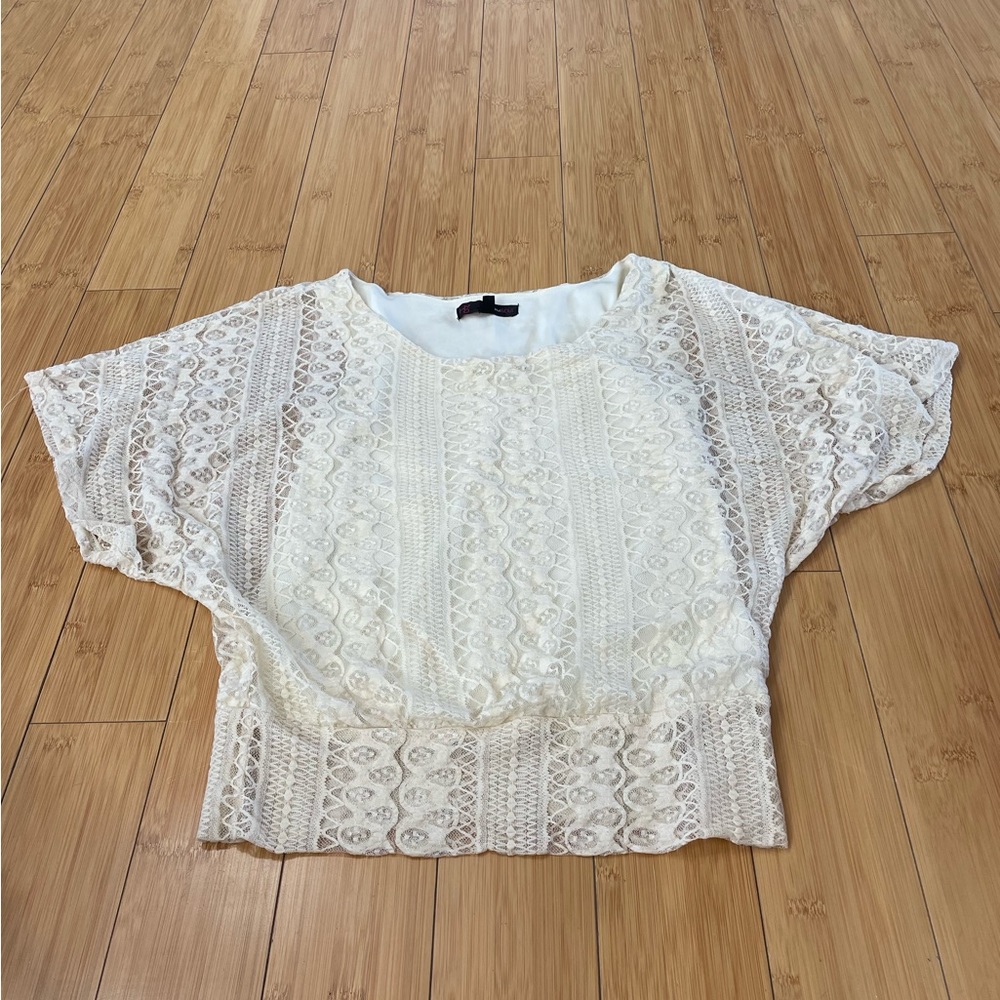 Ladies lace dolman sleeve top